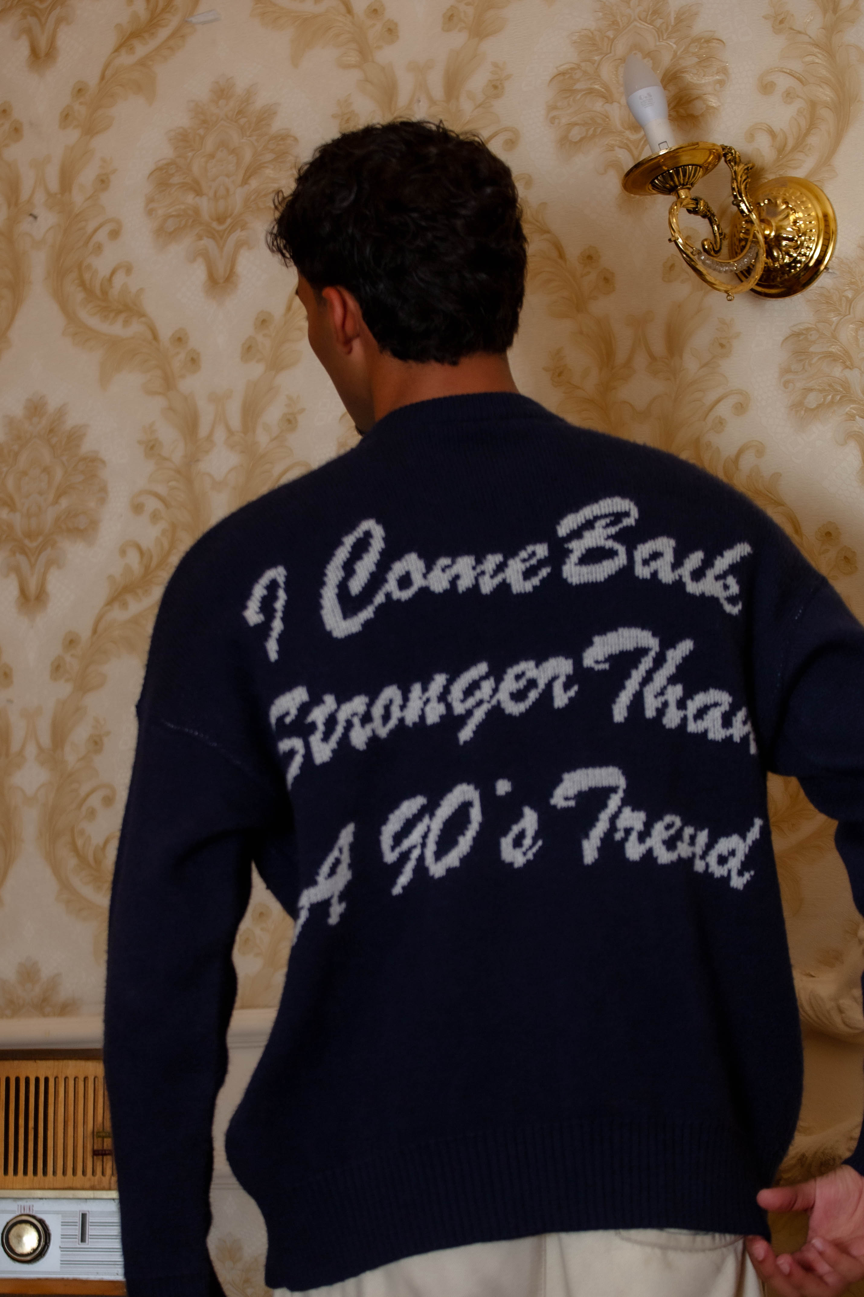 NAVY BLUE KNITTED SWEATER