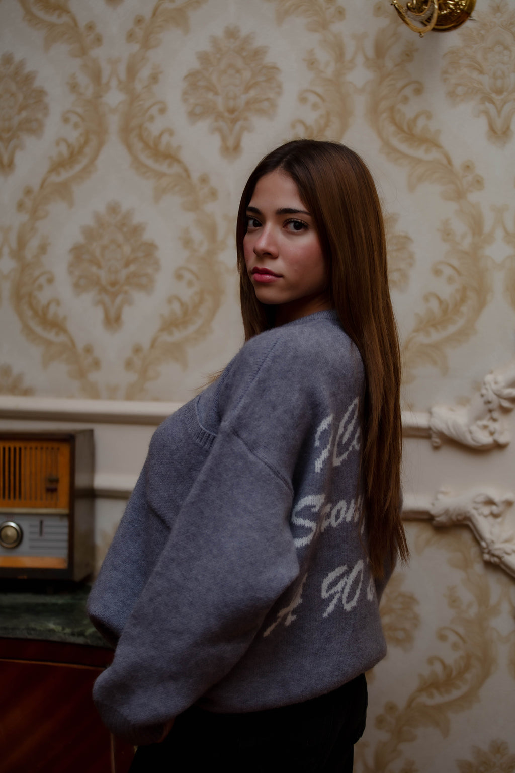 GRAY KNITTED SWEATER