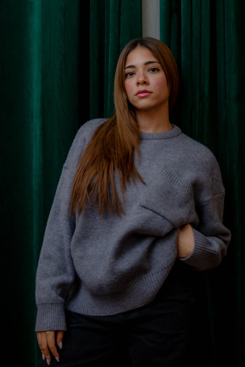 GRAY KNITTED SWEATER